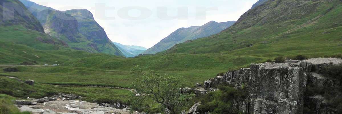 Motorradreise mit dem eigenen Motorrad nach Schottland, Blick auf das Glen Coe-Tal